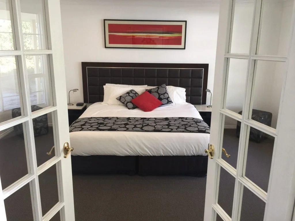Berrima Retreat King Bed