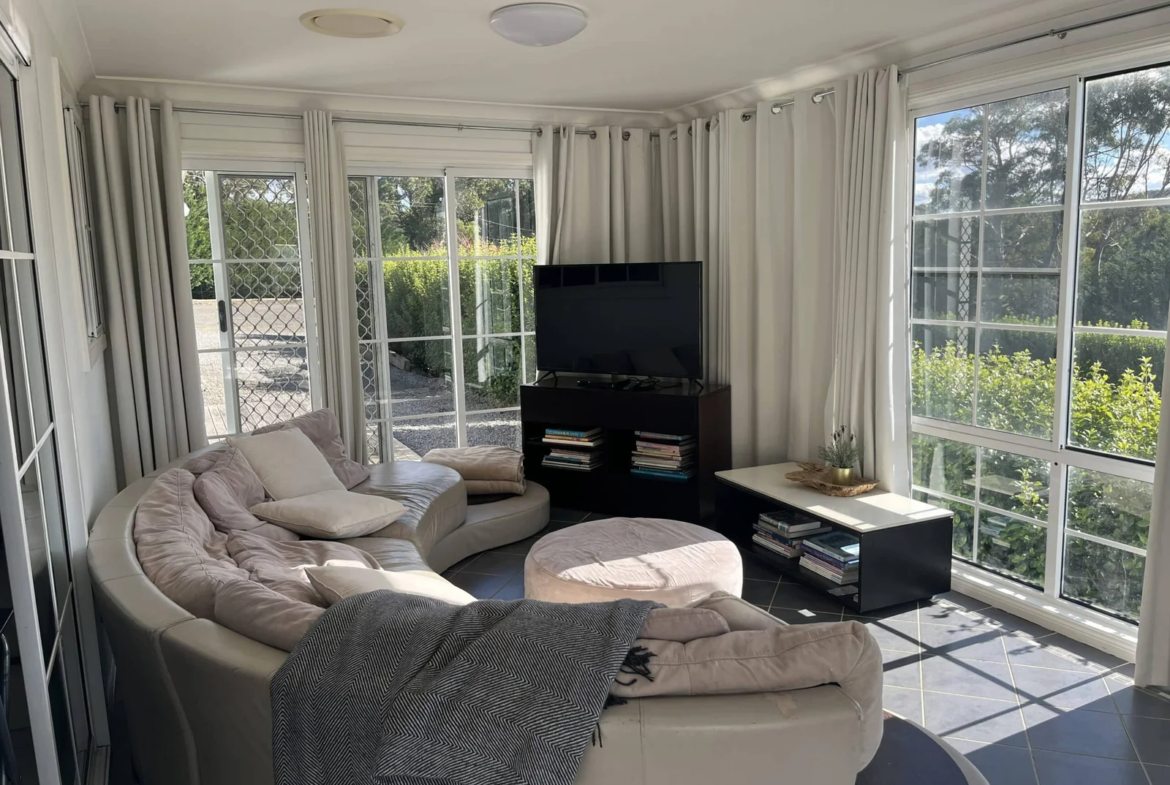 Berrima Retreat Group Accommodation for upto 55 Guests