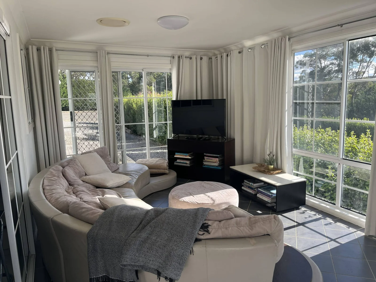 Berrima-Retreat_Sunroom_001-scaled Berrima Retreat Group Accommodation for upto 55 Guests