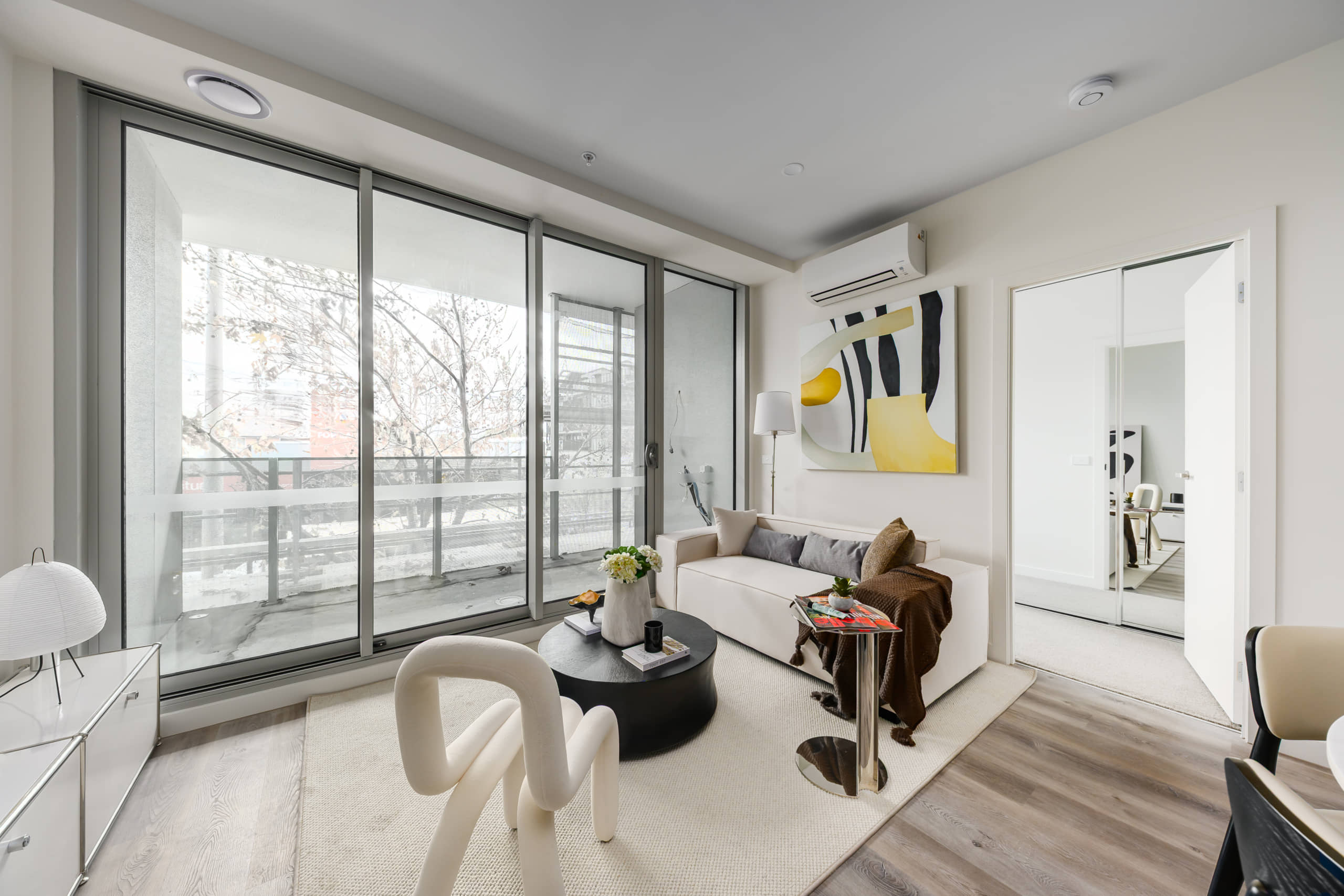Photo-7-5 Altona — Lot 216