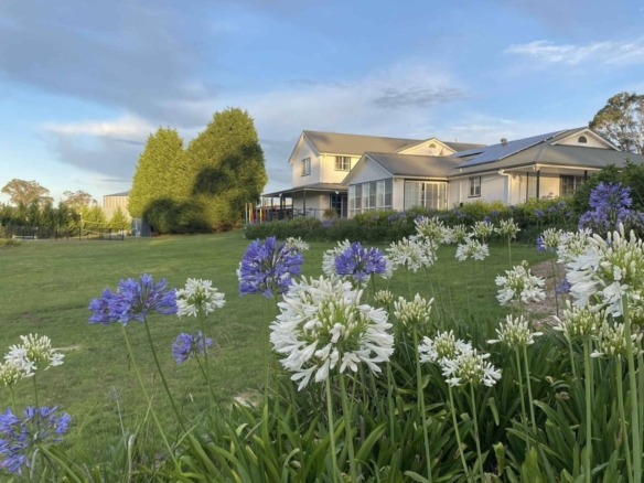 Berrima Retreat Group Accommodation for upto 55 Guests