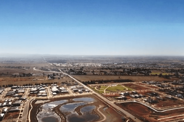 Rockbank — Lot 533