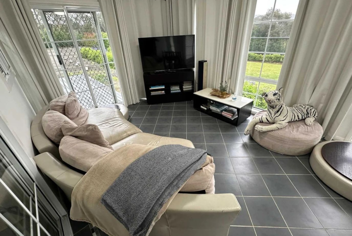 Berrima Retreat Group Accommodation for upto 55 Guests