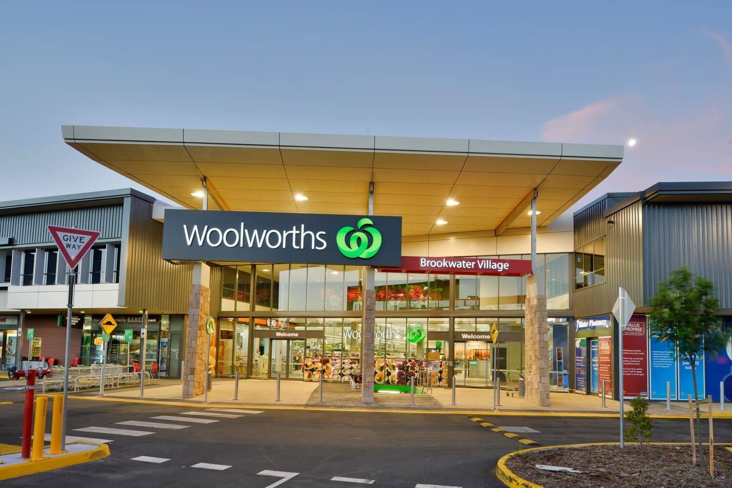 March 25, 2013.
McNab Woolworths Brookwater.
phototonyphillips.com Edens Crossing Estate – Redbank Plains — Lot 1274
