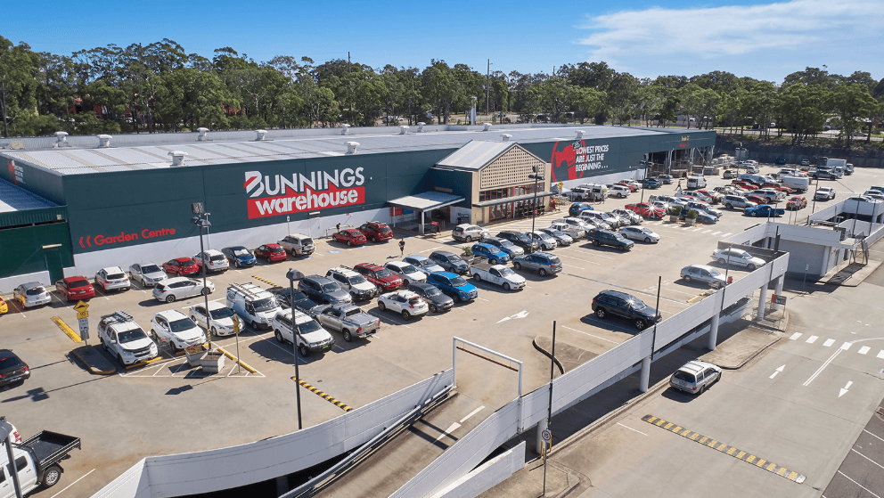 933